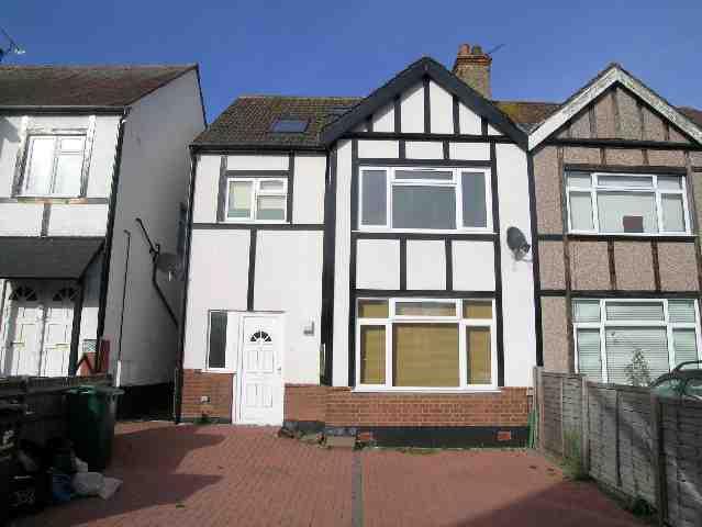 Downhurst Avenue, Mill Hill